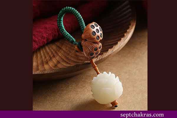 Porte-clés lotus et graines de bodhi porte bonheur